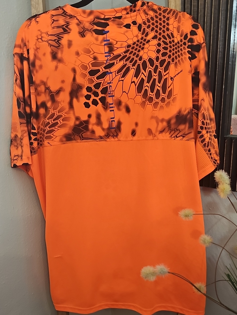 Huk Performance Fishing Men's In Striking Kryptek Inferno Camo Pattern - Picture 5 of 8